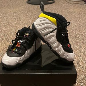 9c toddler Jordan sneakers (used)